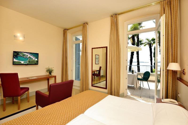 Hotel Monte Baldo E Villa Acquarone Gardone Riviera Exterior photo
