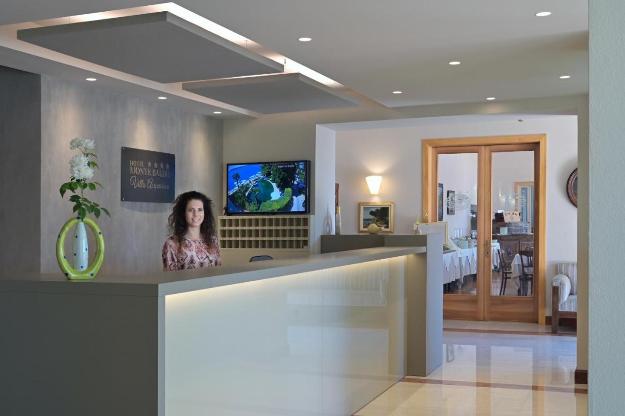 Hotel Monte Baldo E Villa Acquarone Gardone Riviera Exterior photo