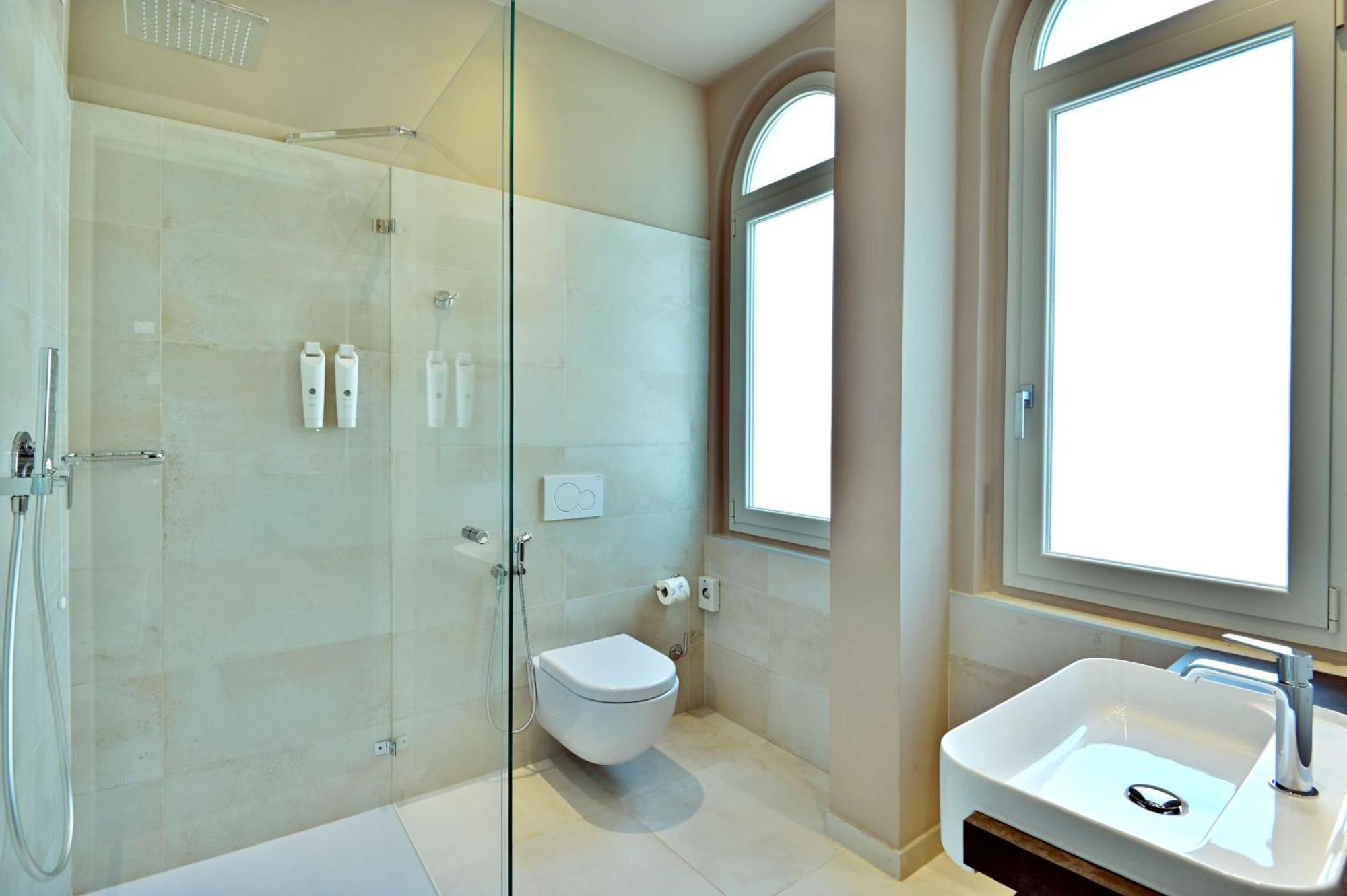 Hotel Monte Baldo E Villa Acquarone Gardone Riviera Room photo