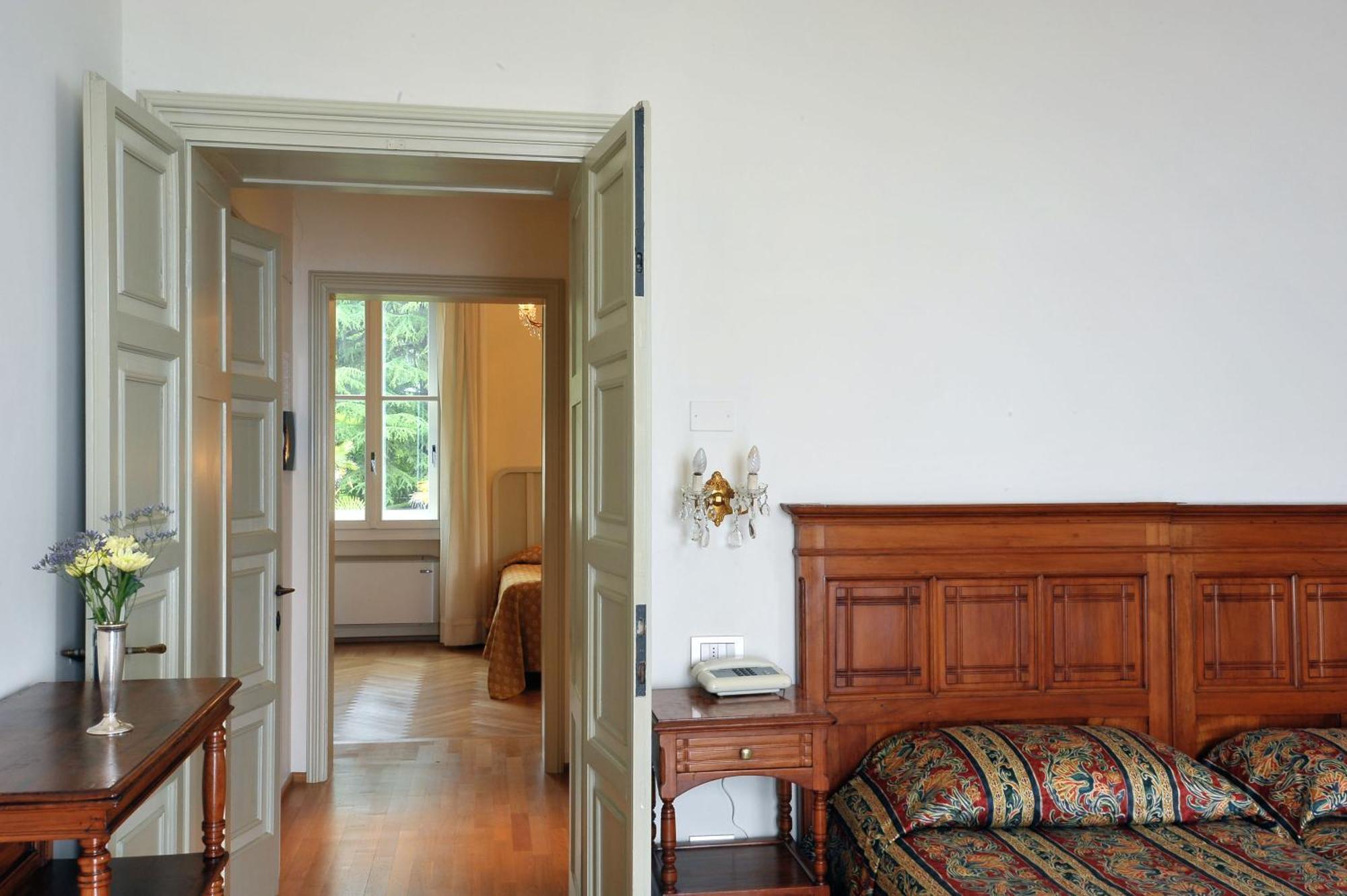 Hotel Monte Baldo E Villa Acquarone Gardone Riviera Room photo
